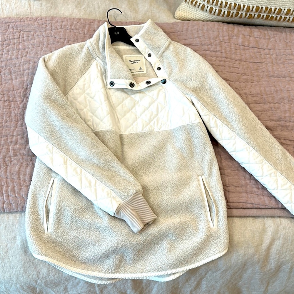 AF pullover